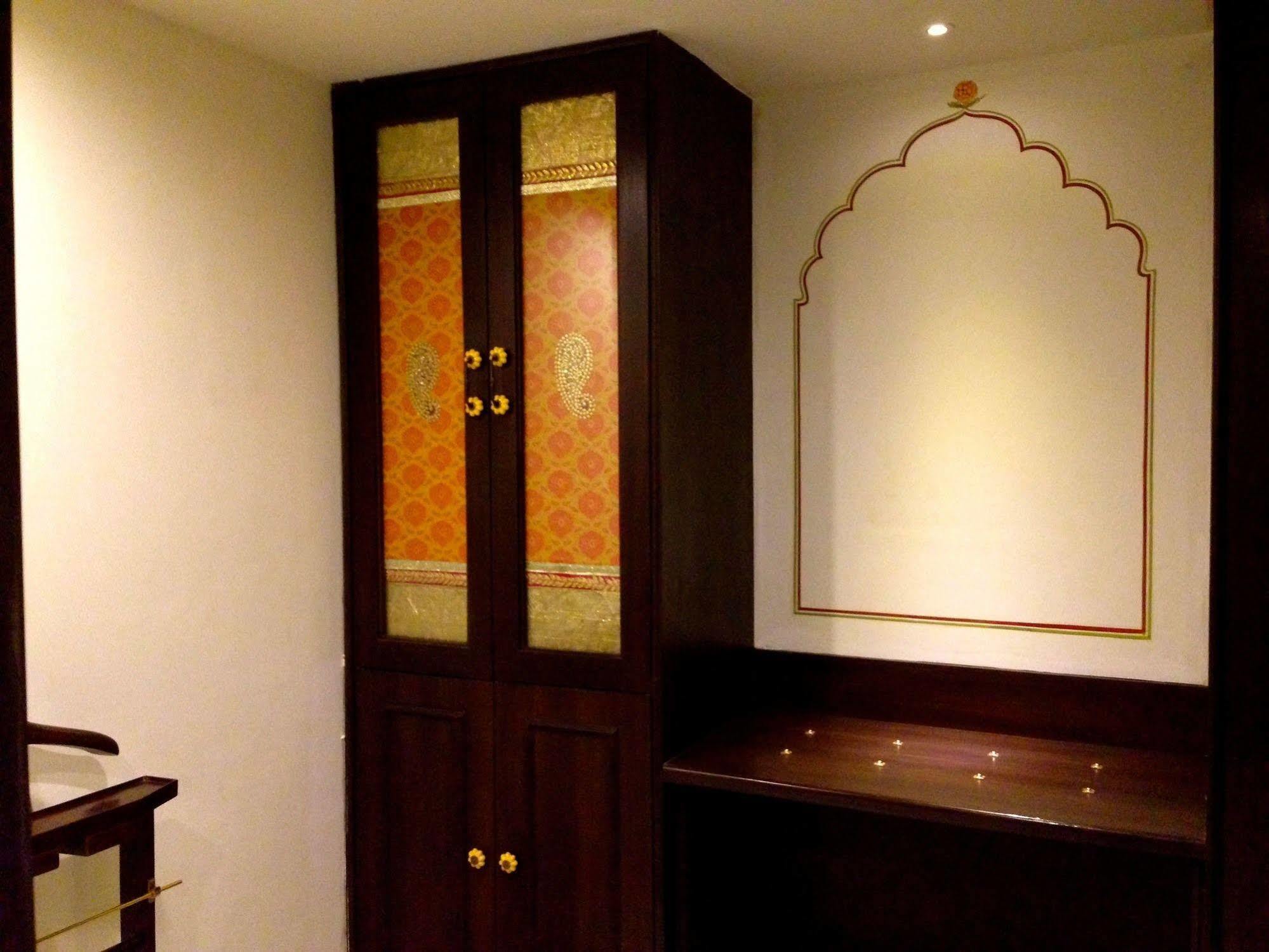 Treehouse Anuraga Palace 萨瓦伊马多普尔 外观 照片