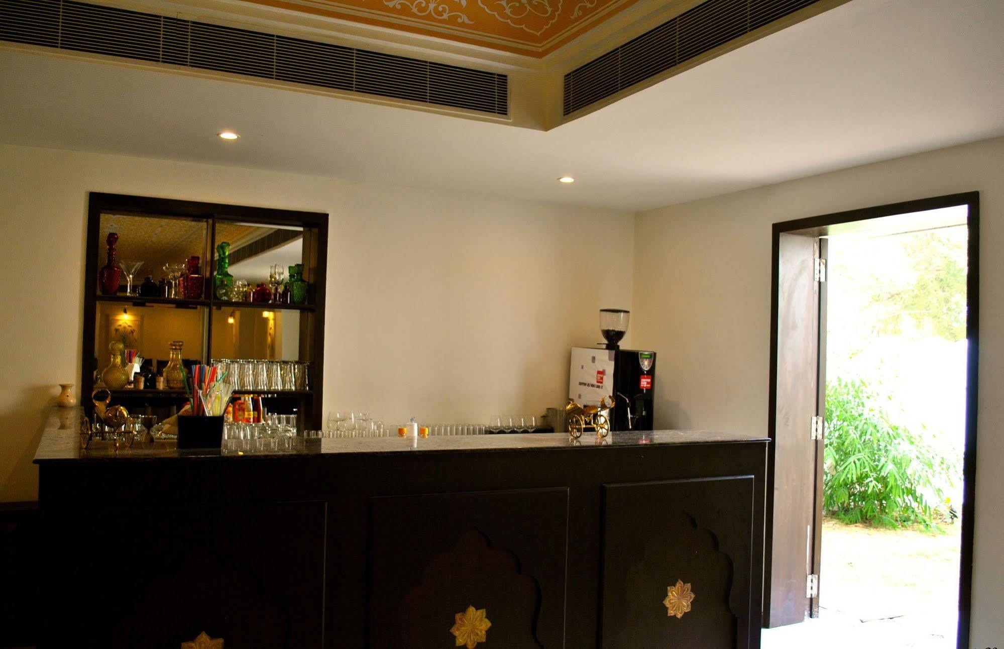 Treehouse Anuraga Palace 萨瓦伊马多普尔 外观 照片